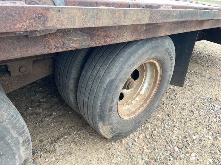 #1349-•-2014-pj-gooseneck-trailer-(has-mn-title)-image-6