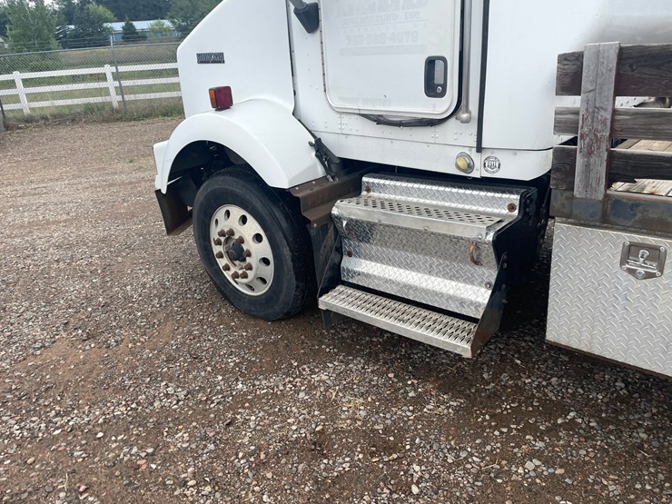 2007-kenworth-t800-image-22