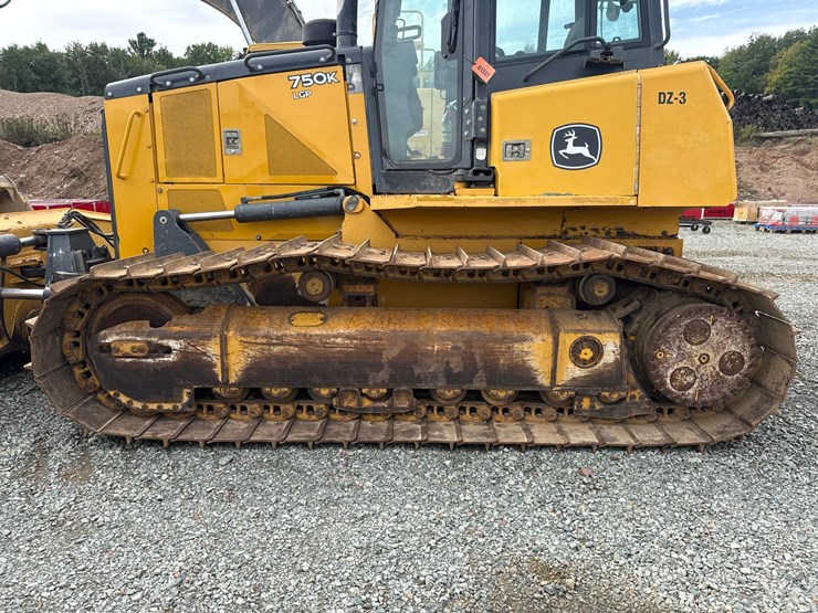 2014-deere-750k-lgp-image-53