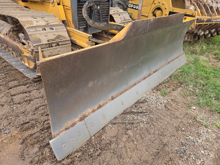 2004-deere-650h-xlt-image-9
