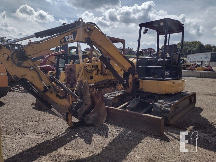 caterpillar-305e2-image-1