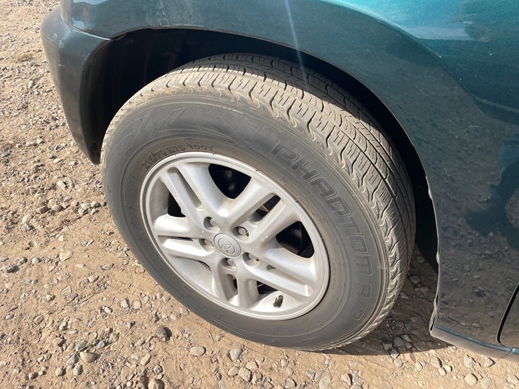 2002-toyota-rav4-image-5