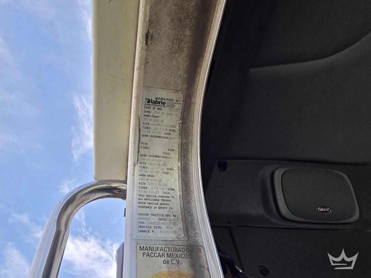 2019-peterbilt-520-image-44