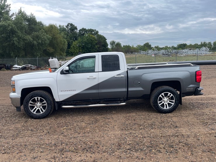 2015-chevrolet-1500-image-2
