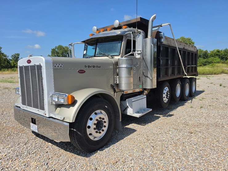 2005-peterbilt-379-image-2