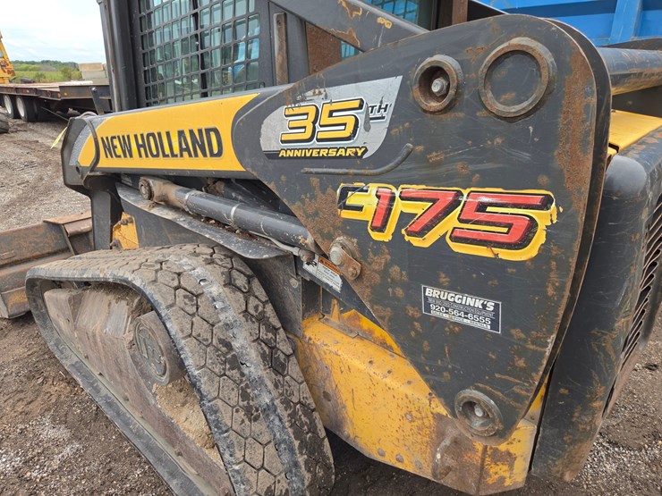 new-holland-c175-image-18