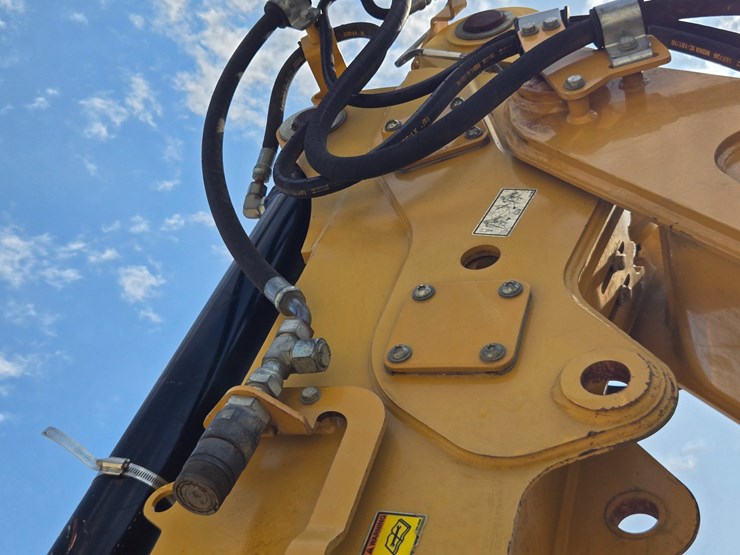 caterpillar-420e-image-83