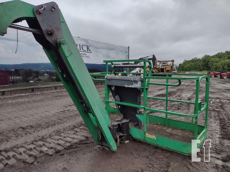 2019-jlg-460sj-image-11