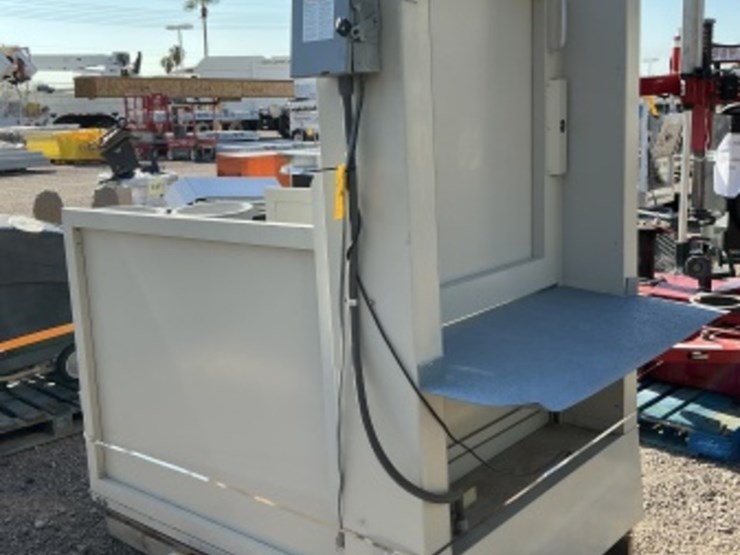 savaria-750lb-electric-chair-lift-image-2