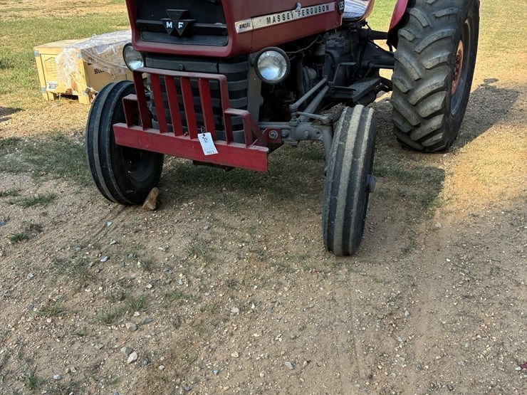 massey-ferguson-135-image-2