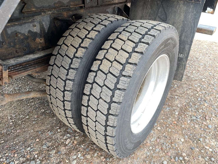 #1460-•-2008-chevrolet-c4500-chipper-truck-(has-mn-title)-image-17