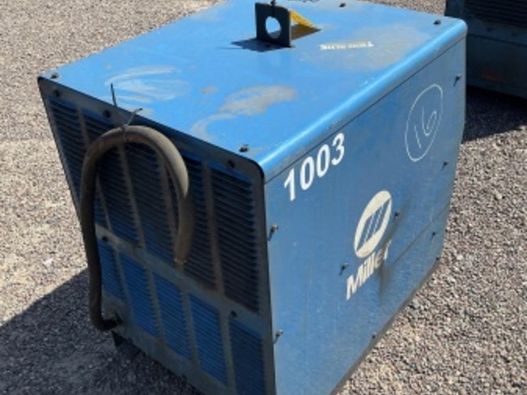 miller-deltaweld-300-dc-welding-source-image-3