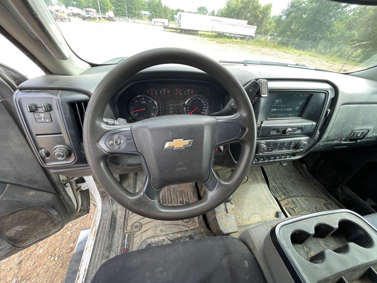 2019-chevrolet-2500-image-17