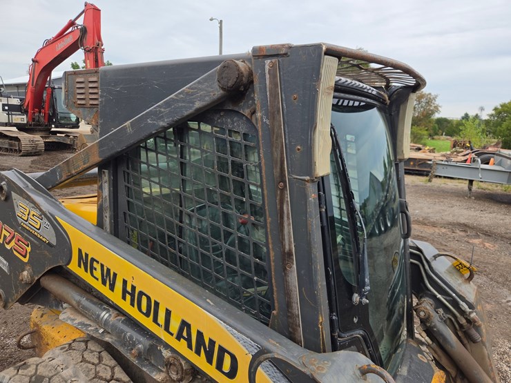 new-holland-c175-image-34