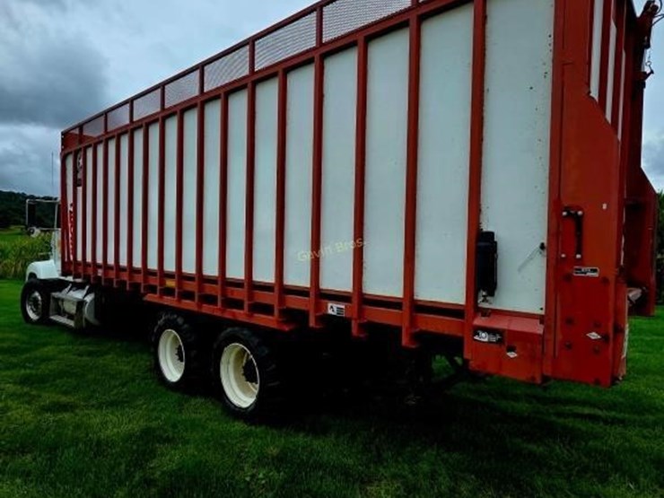 1999-freightliner-fld112-image-6