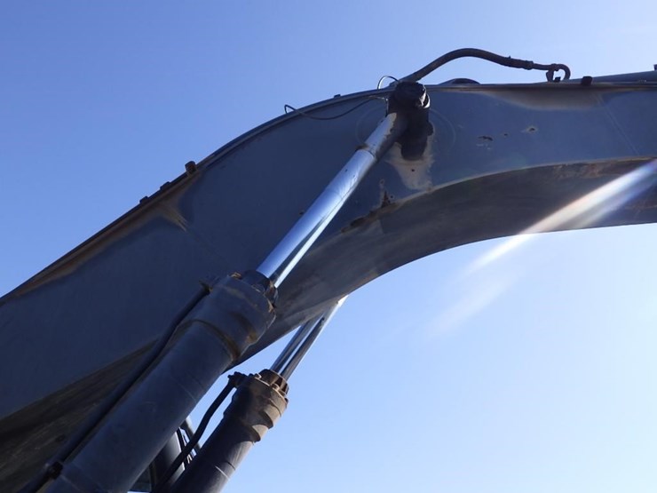 deere-330c-lc-image-30