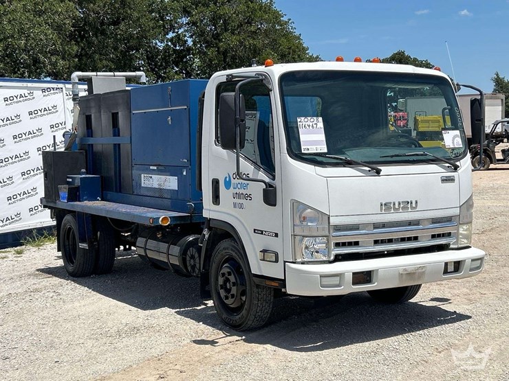2008-isuzu-nrr-image-2