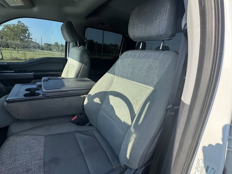 2023-ford-f150-xlt-image-10