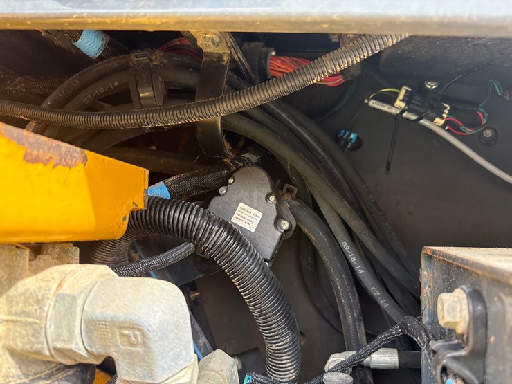 2014-deere-750k-lgp-image-33