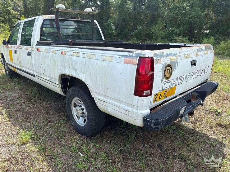 2000-chevrolet-3500-image-3