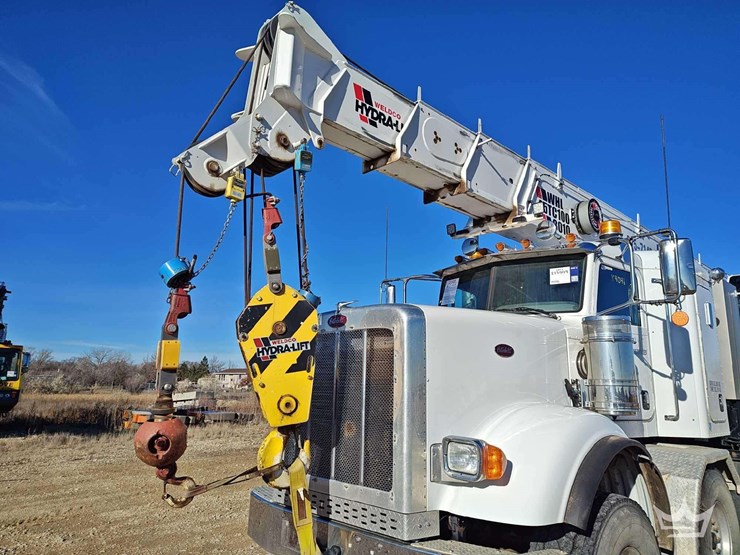 2020-peterbilt-367-image-47