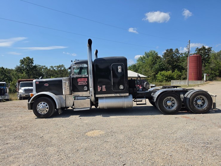 1992-peterbilt-379-image-4