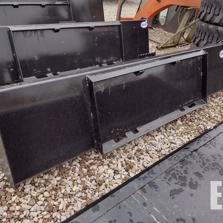84 IN SKID LOADER BUCKET