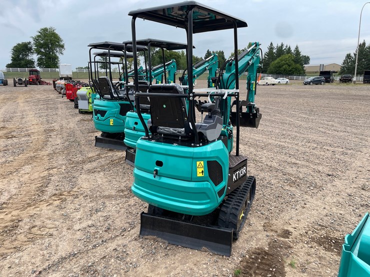 #5524-•-2026-cfg-kt13r-mini-excavator-image-4