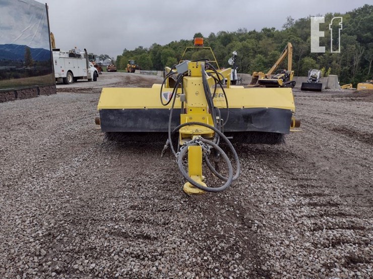17-sweepster-hyd-sweeper-8-ft-broom^book^-5090-image-2