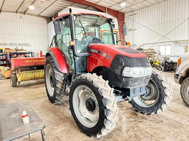 2014-case-ih-farmall-85c-image-2