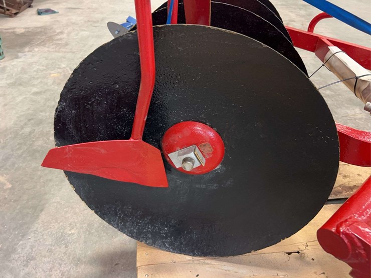 international-harvester-fast-hitch-disk-plow-image-10
