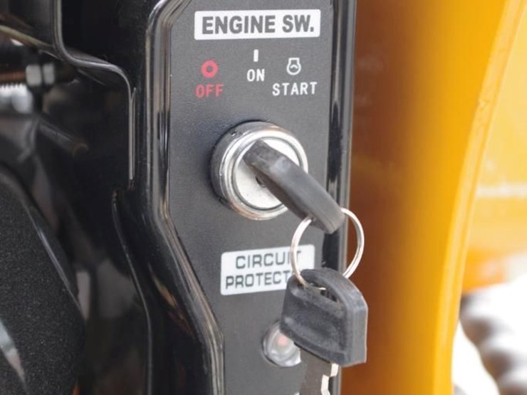 2026-future-ft360t-stand-on-mini-skid-steer-loader,-6"-track-belts,-40"-bucket,-unused-image-10