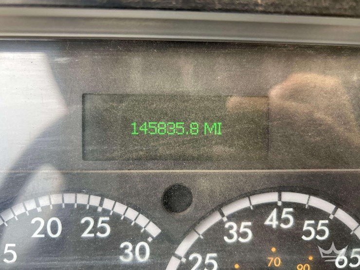 2018-freightliner-m2-106-image-6