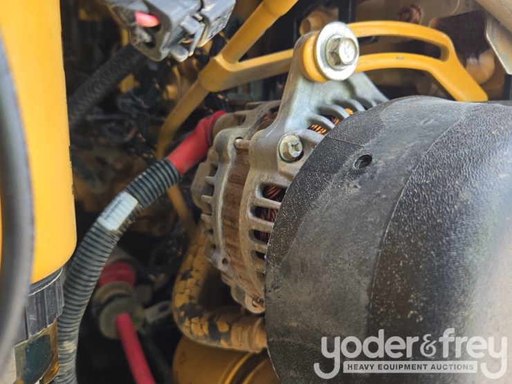2023-caterpillar-259d3-image-33