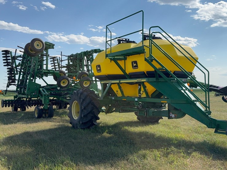 john-deere-1820-image-15