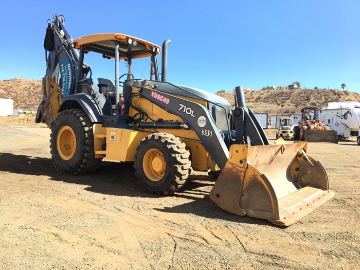 2019-deere-710l-image-2