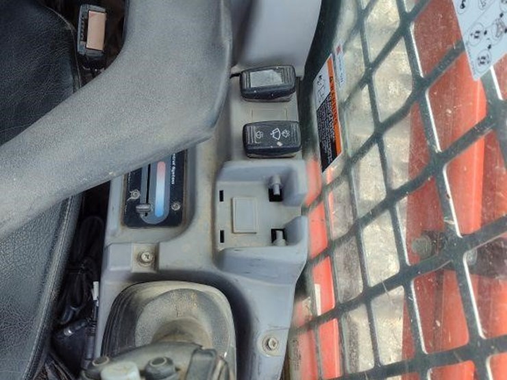 2023-kubota-svl75-2-image-9