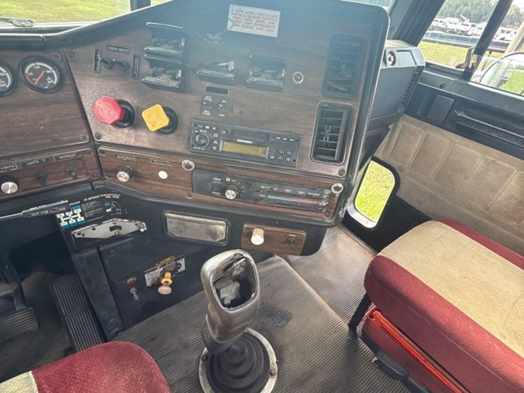 1997-caterpillar-10-image-22