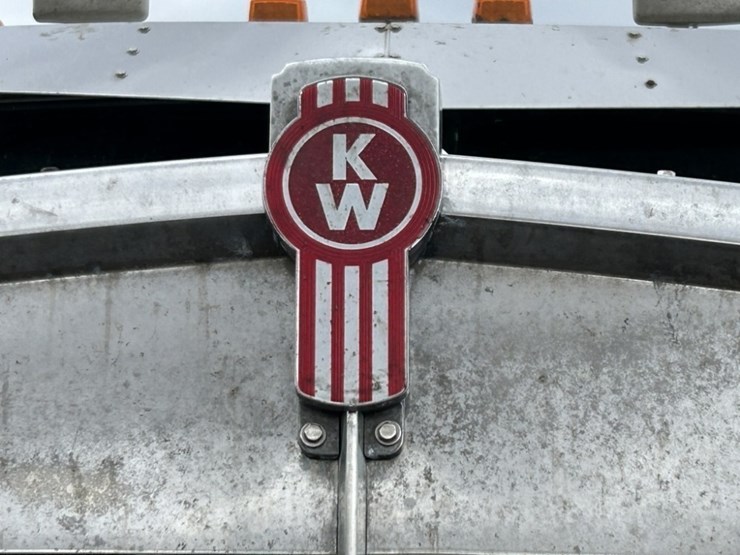 2006-kenworth-w900-image-9
