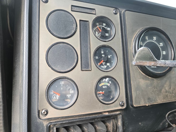 #1803-•-1987-international-tandem-axle-dump-truck-image-54
