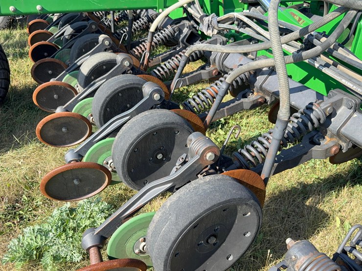 john-deere-1890-image-11