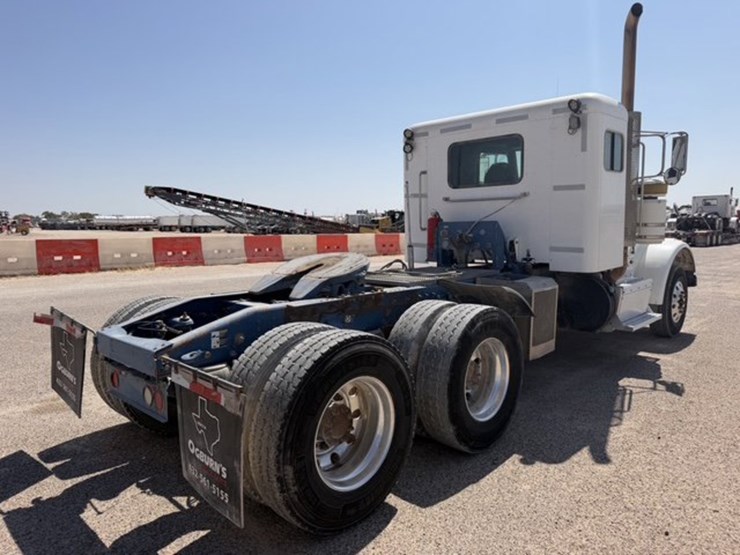 2013-peterbilt-367-image-6