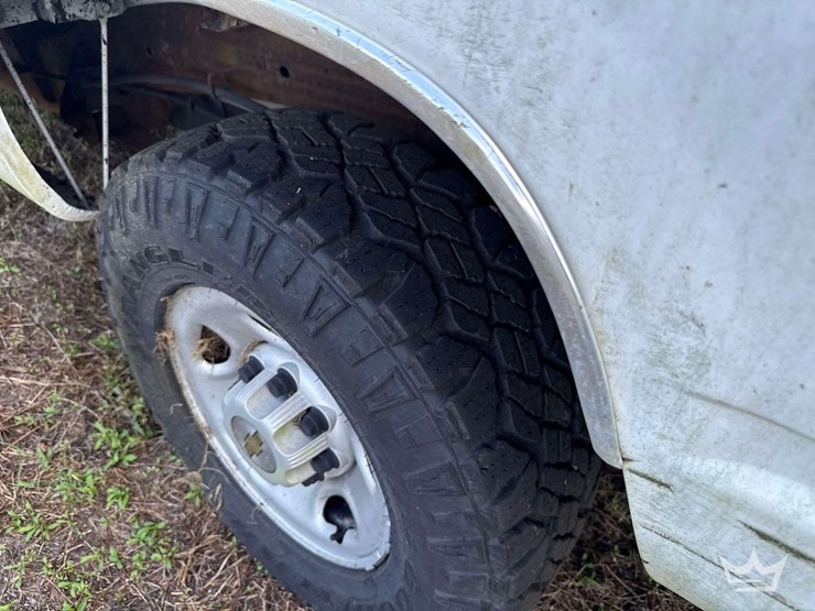 2000-chevrolet-3500-image-22