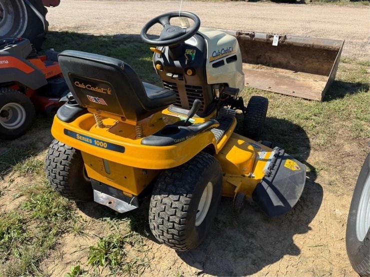 cub-cadet-lt1050-image-3