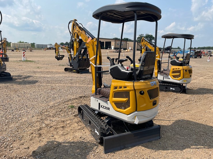 #5545-•-2025-xz20r-mini-excavator-image-2