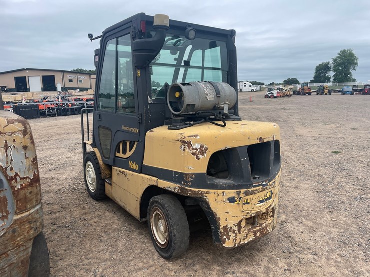 #1062-•-yale-veracitor-90vx-forklift-image-3
