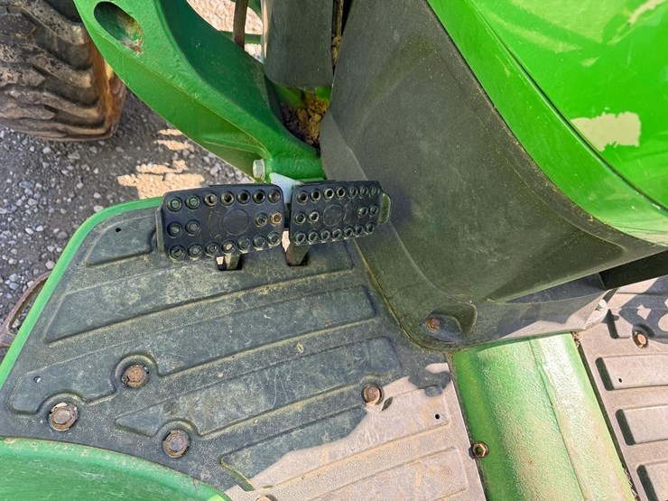 2018-john-deere-4066m-image-23