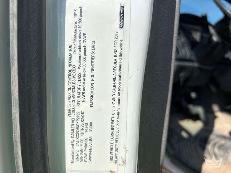 2019-freightliner-m2-106-image-5