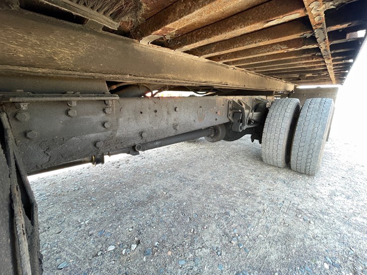 #1486-•-2005-international-flatbed-truck-(has-mn-title)-image-51