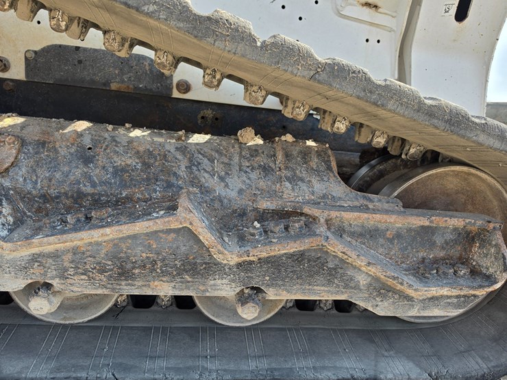 2022-bobcat-t770-image-51